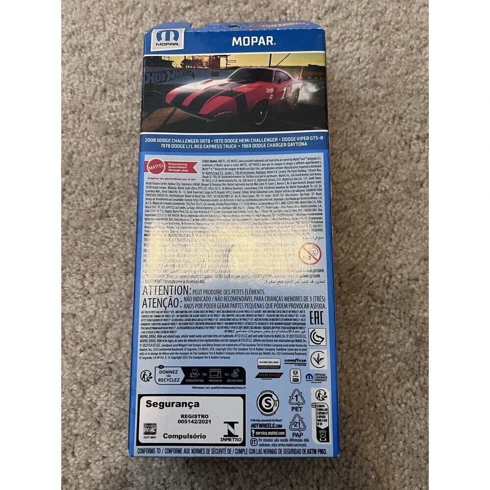 Hot Wheels Mopar 5-Car Gift Pack Dodge Charger Daytona Viper HEMI Challenger